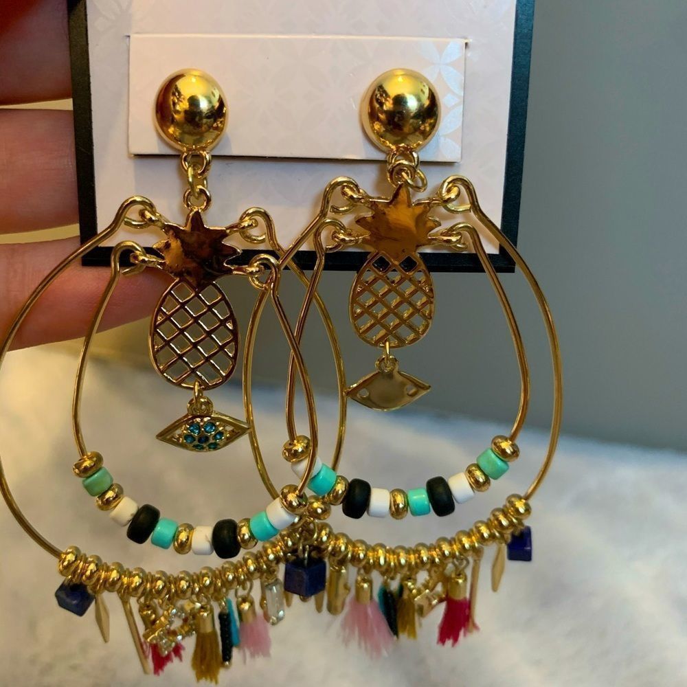 🌺BCBG Funky Statement Earrings
